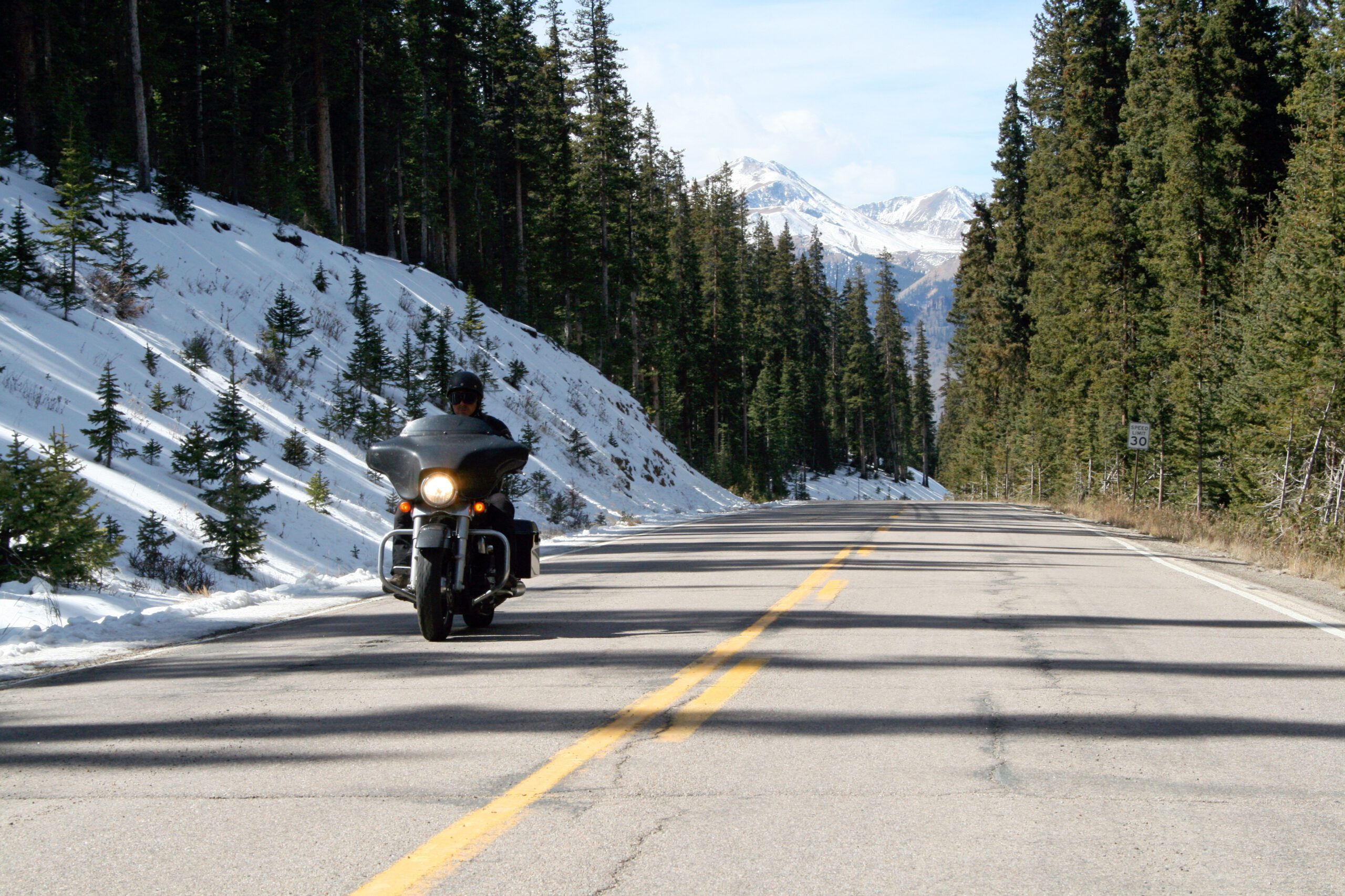 como viajar en moto en invierno abrigado
